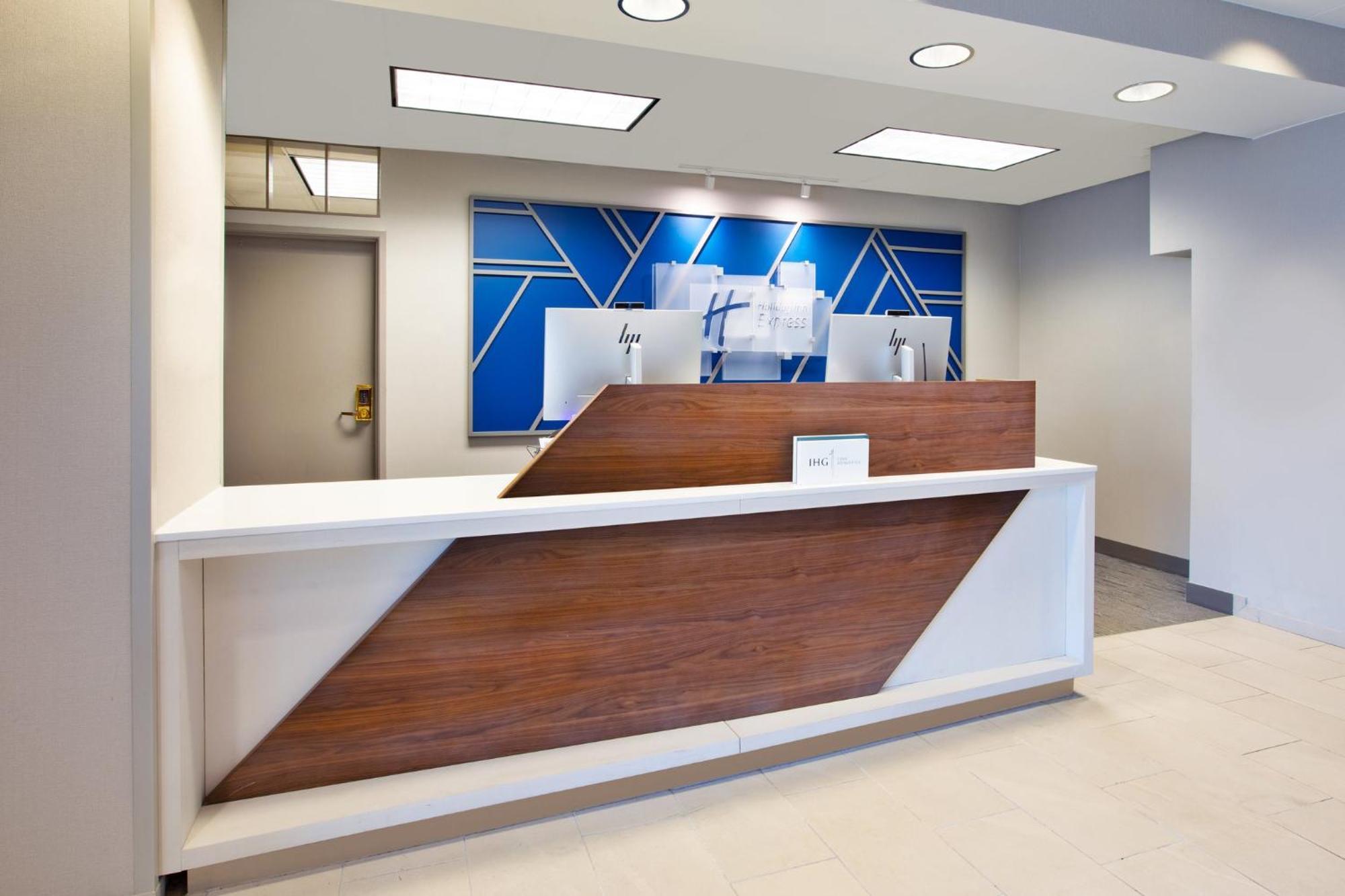 Holiday Inn Express Fremont By Ihg Exteriör bild