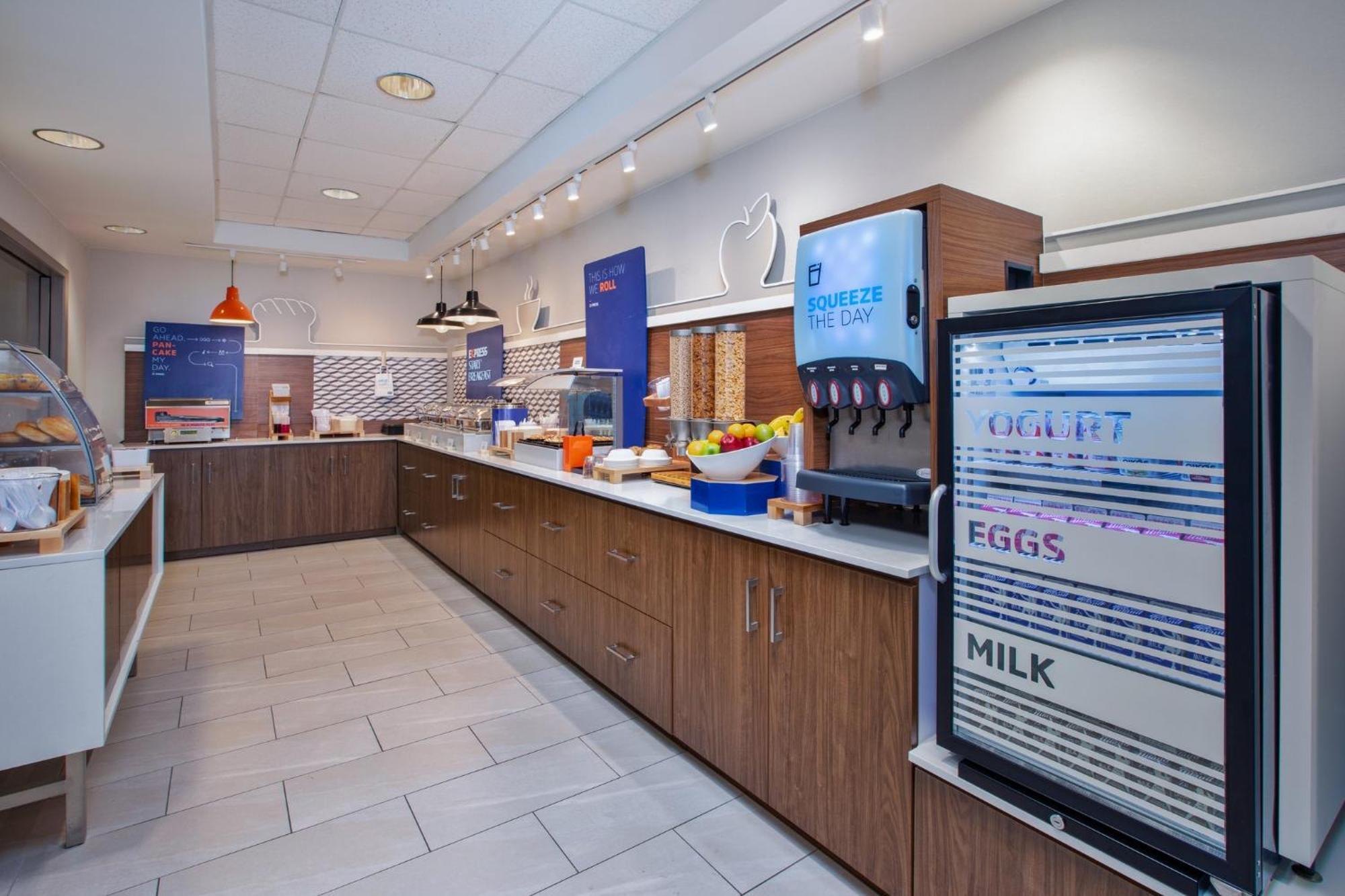 Holiday Inn Express Fremont By Ihg Exteriör bild