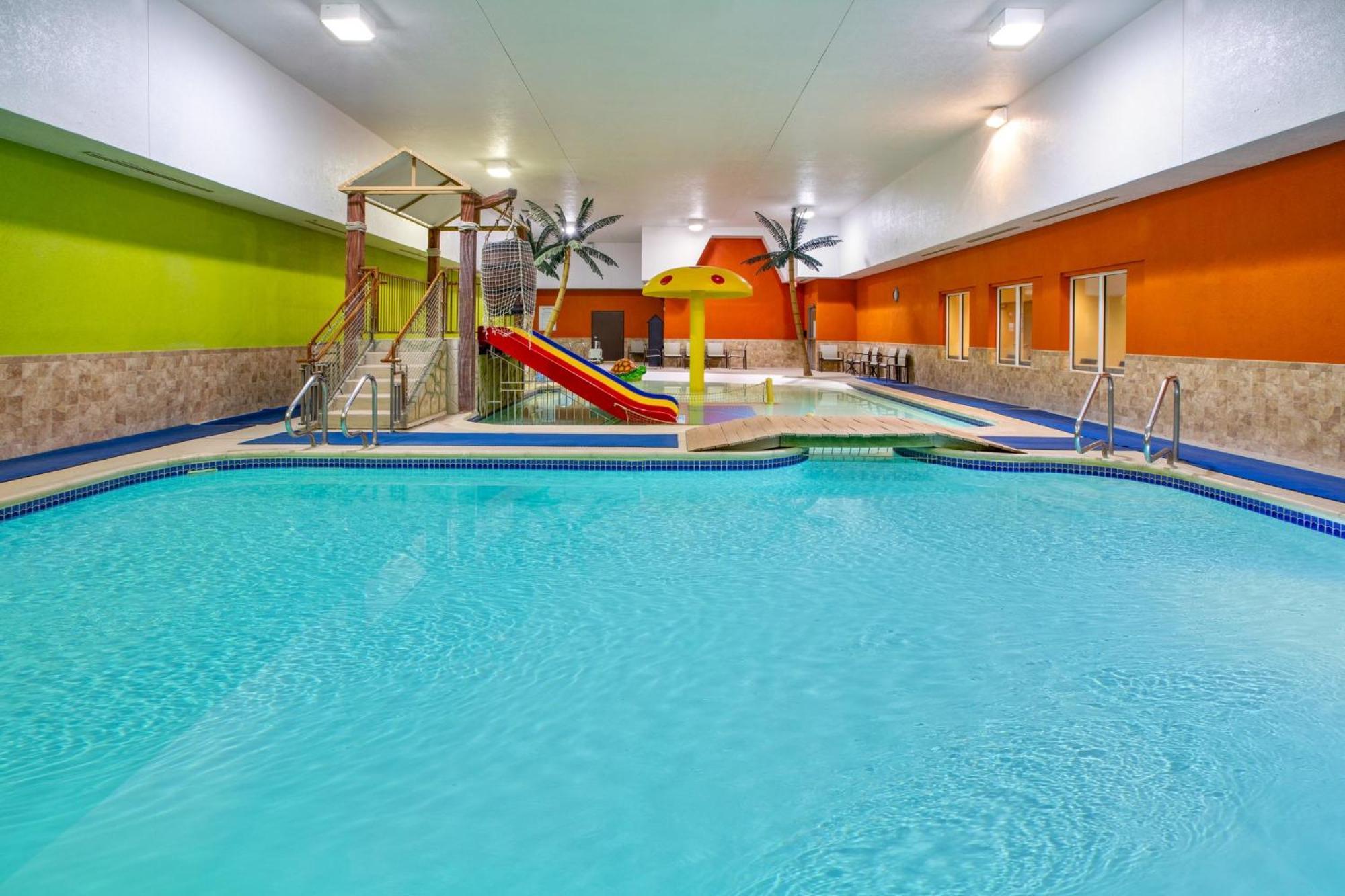 Holiday Inn Express Fremont By Ihg Exteriör bild